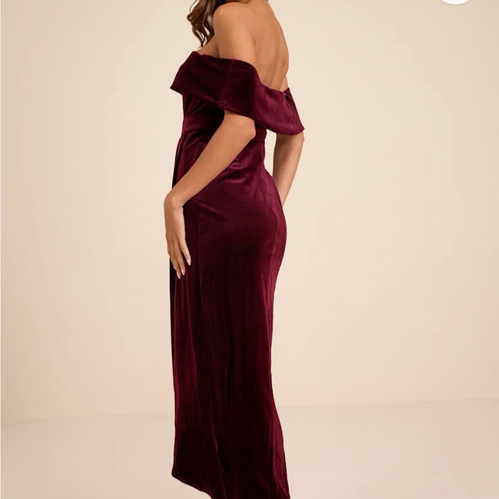 Lulu's Off-Shoulder Velvet Maxi Dress in Burgundy